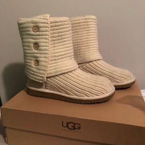 Cream Crocheted Uggs - Size 6